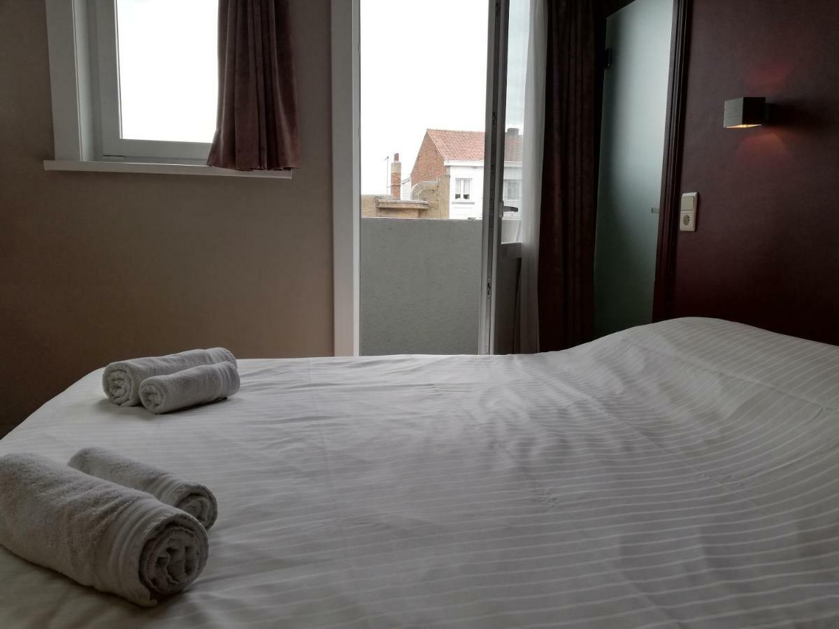 Logies Het Maantje De Panne Exterior foto